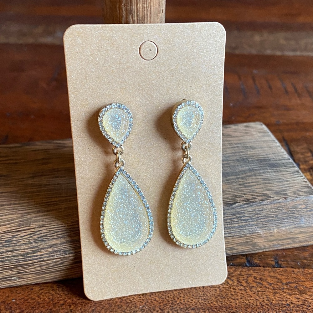 Sale! Closet Clean Out! Tear Drop Shimmering Earrings